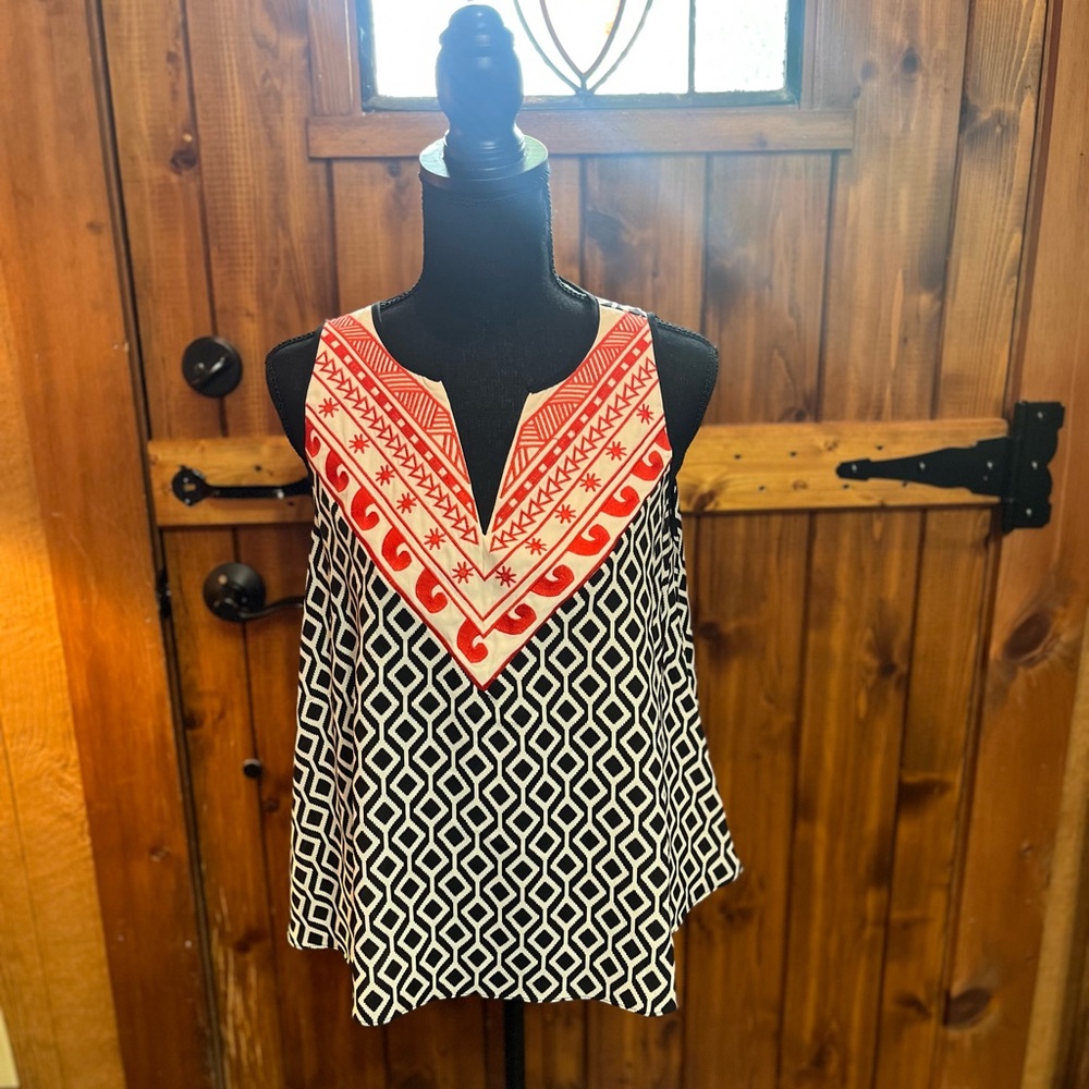 THML sleeveless boho top soft with vibrant design size Small